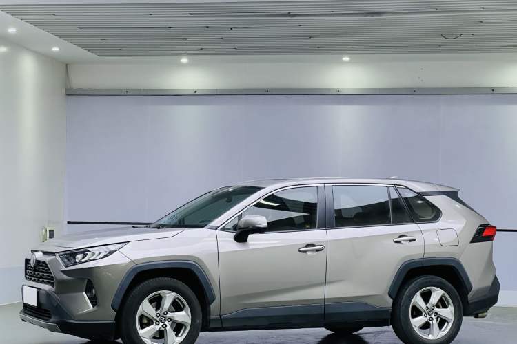 Used Toyota RAV4 2020 2.0L CVT Two-Wheel Drive Fashion Edition