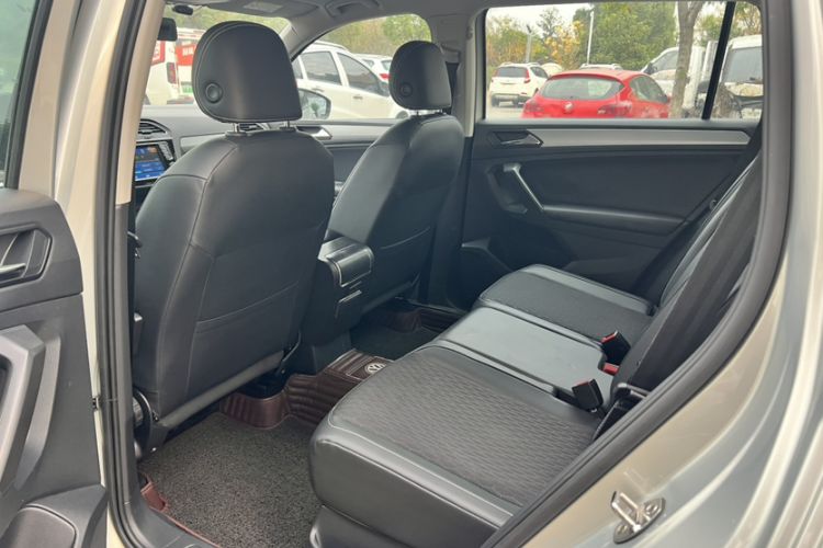 Used Volkswagen Tiguan L 2017 330TSI Automatic Two-Wheel Drive Luxury Edition
