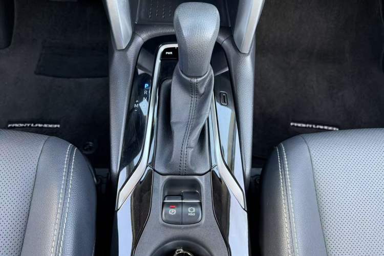 Used Toyota FRONTLANDER 2022 2.0L CVT Luxury Edition
