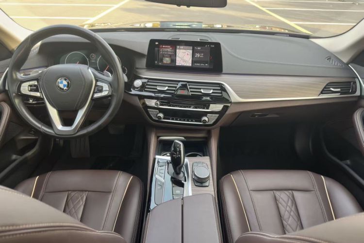 Used BMW 5 Series 2019 Facelifted 530Li Leading Edition Luxury Package
