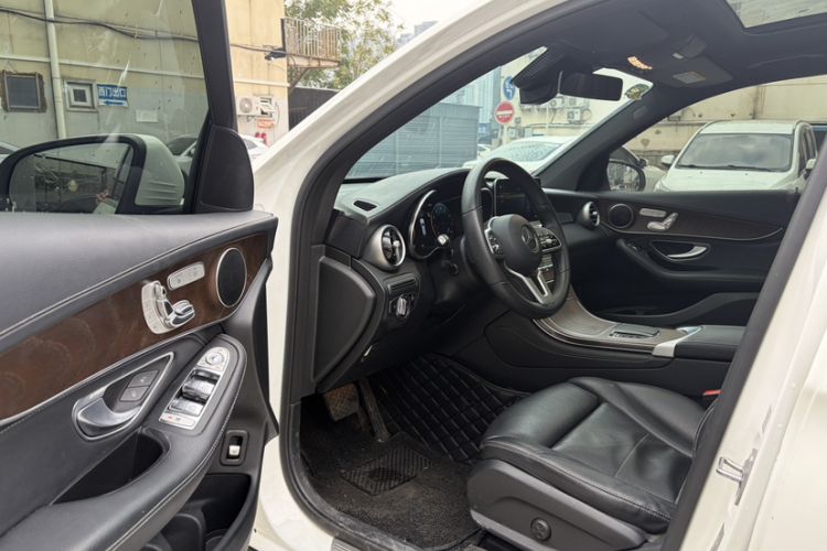 Used Mercedes-Benz GLC 2020 Facelift GLC 300 L 4MATIC Dynamic Edition
