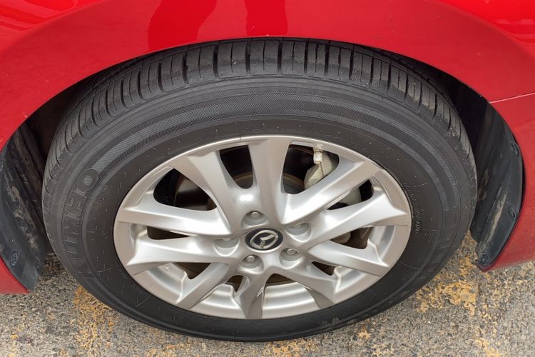 Used Mazda Mazda 3 Axela 2016 Hatchback 1.5L Automatic Comfort Model
