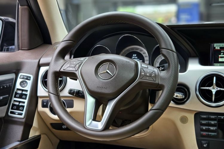 Used Mercedes-Benz GLK-Class 2013 Facelift GLK 300 4MATIC Fashion Edition
