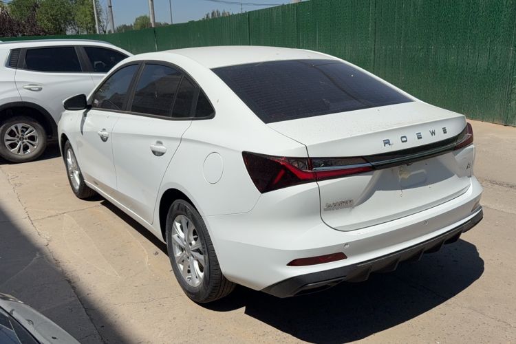 Used Roewe i5 2023 1.5L Manual Comfort Edition
