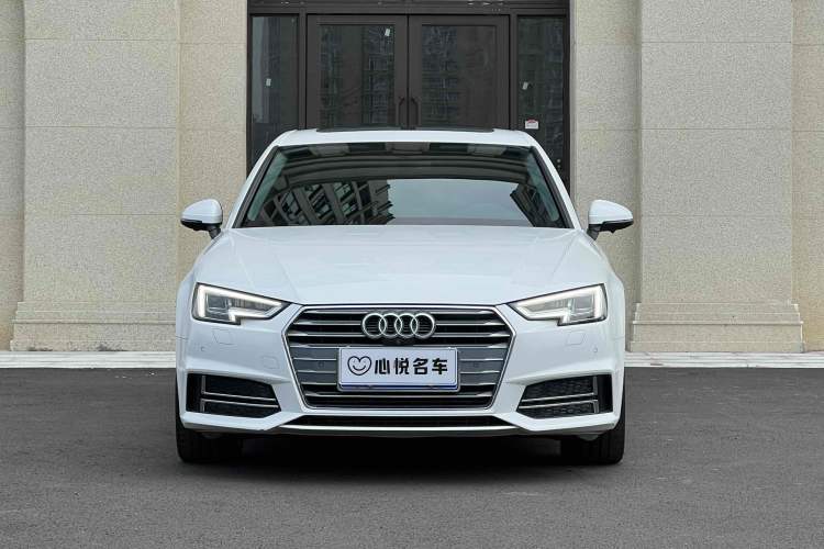 Used Audi A4L 2018 30th Anniversary Edition 40 TFSI Fashion Model
