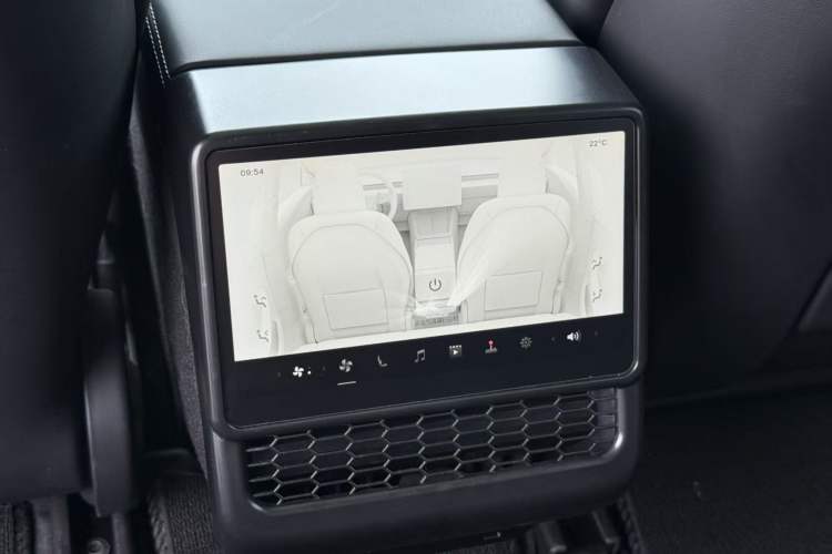 Used Tesla Model 3 2023 Rear-Wheel-Drive Version
