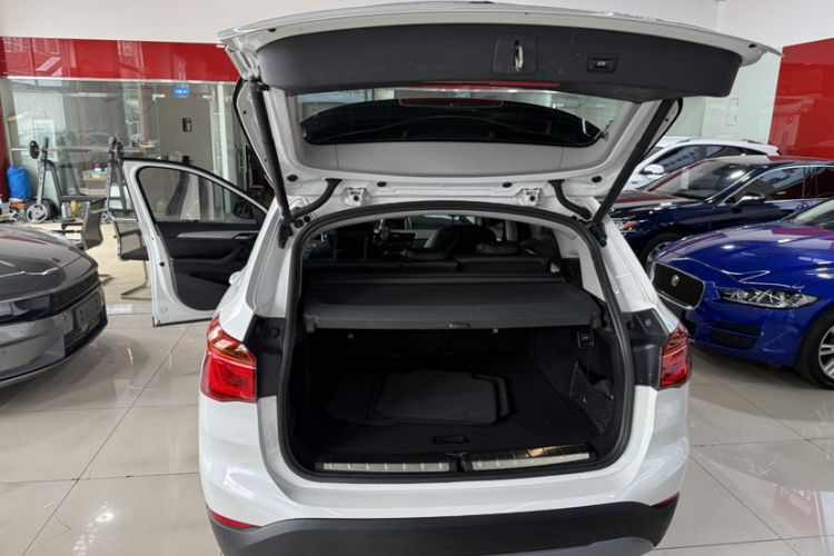 Used BMW X1 2016 sDrive18Li Premium Edition
