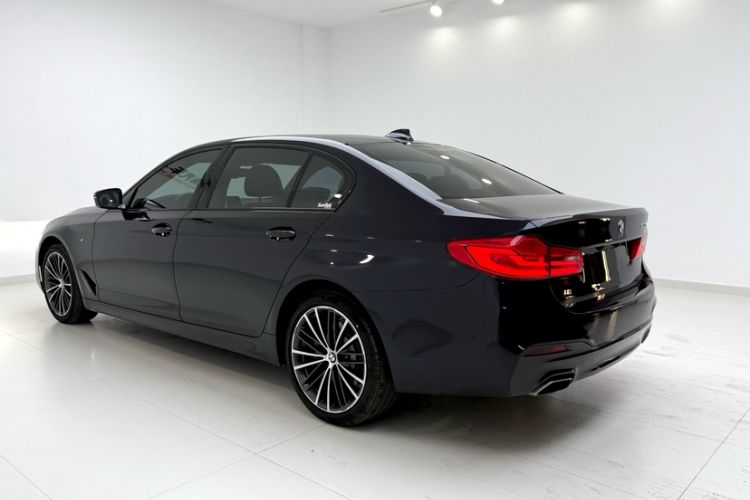 Used BMW 5 Series 2019 Facelifted 530Li Leading Edition M Sport Package
