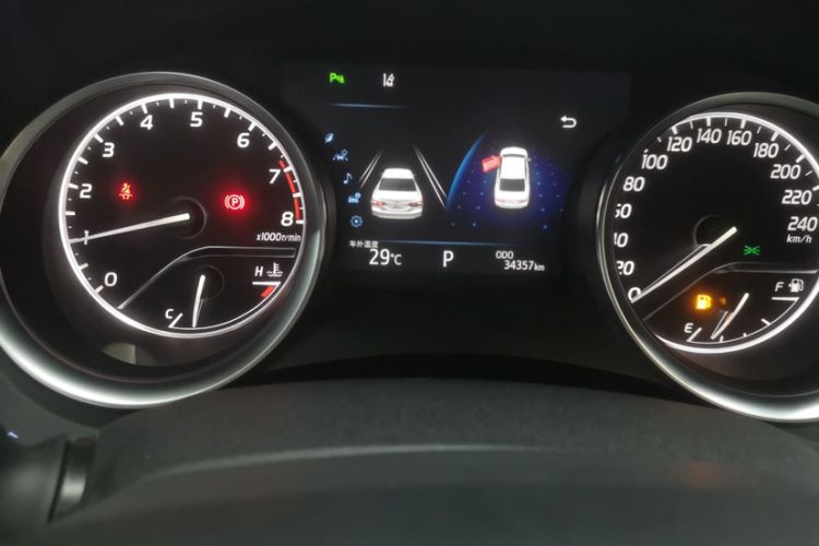 Used Toyota Camry 2018 2.0G Luxury Edition
