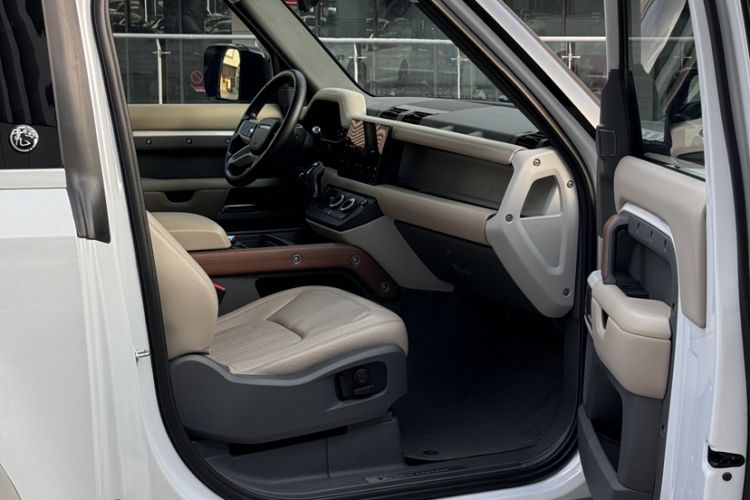 Used Land Rover Defender 2022 90 2.0T P300 Tiger-Power Ambition Edition