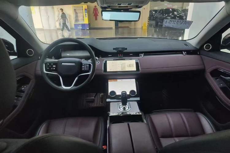 Used Land Rover Range Rover Evoque 2023 Aurora L 249 PS Luxury Edition
