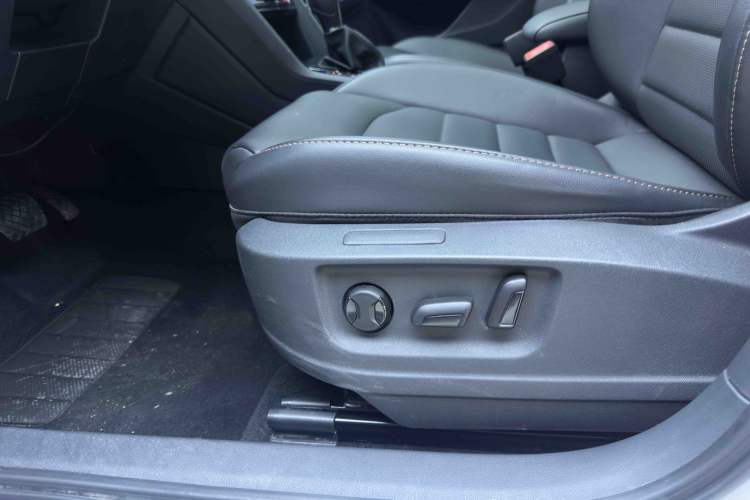 Used Volkswagen Tharu 2022 280TSI Two-Wheel-Drive Luxury Edition