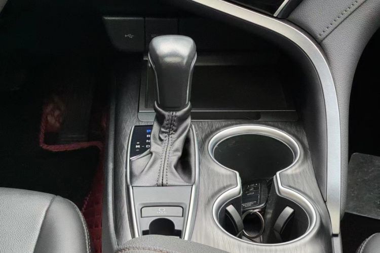 Used Toyota Camry 2021 2.0G Luxury Edition
