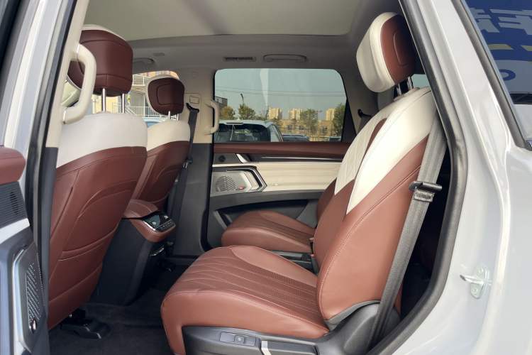 Used SAIC MAXUS Territory 2023 2.0T All-Out Flagship Version 6 Seats
