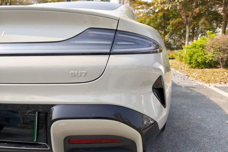 Used  SU7 2024 Rear-Drive Long-Range Intelligent Driving Version
