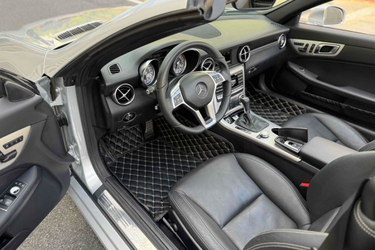 Used Mercedes-Benz SLK-Class 2011 SLK 200 Fashion Model