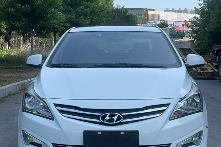 Used Hyundai Verna 2016 1.4L Manual Smart GLS Trim
