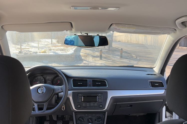 Used Volkswagen Lavida 2015 1.6L Manual Fashion Edition
