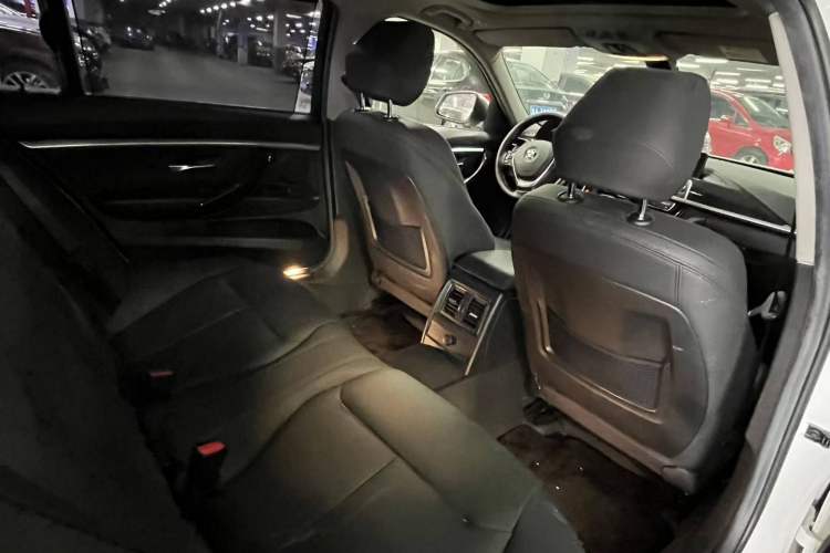 Used BMW 3 Series 2018 320Li Leading Luxury Package
