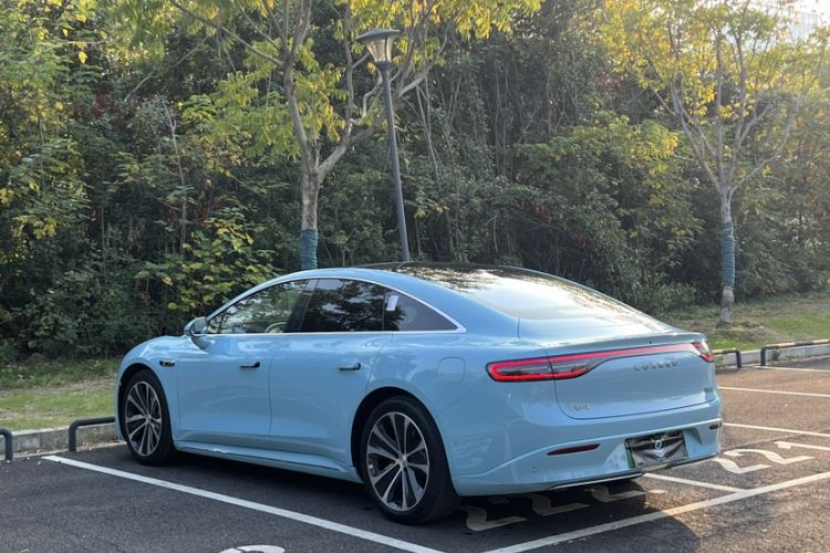 Used Hima Luxeed S7 2025 705 km Max
