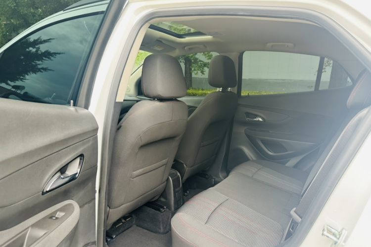 Used Buick Encore 2016 18T Automatic Two-Wheel Drive Urban Fashion Model
