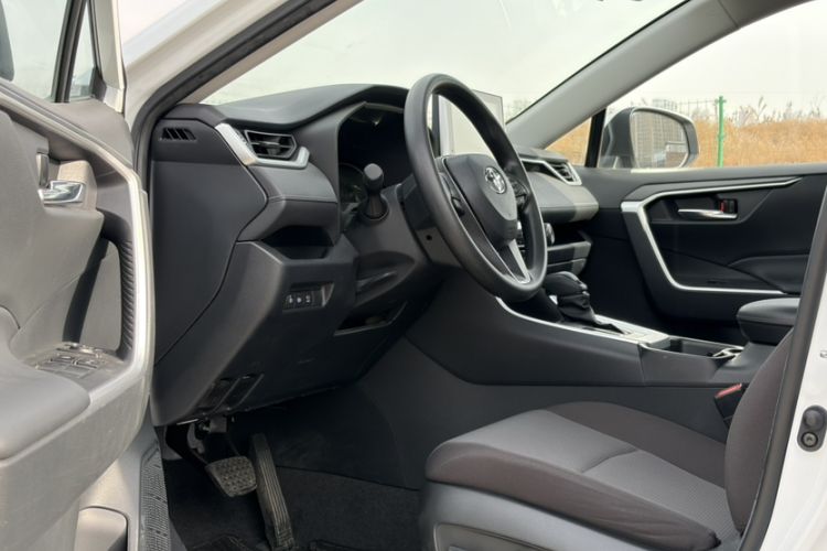 Used Toyota RAV4 2022 2.0L CVT Two-Wheel Drive Fashion Edition