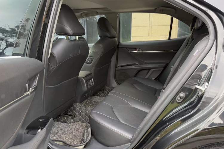 Used Toyota Camry 2019 Revised Version 2.0G Luxury Edition
