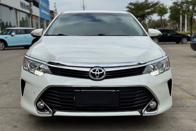 Used Toyota Camry 2016 2.0G 10th Anniversary Leading Edition
