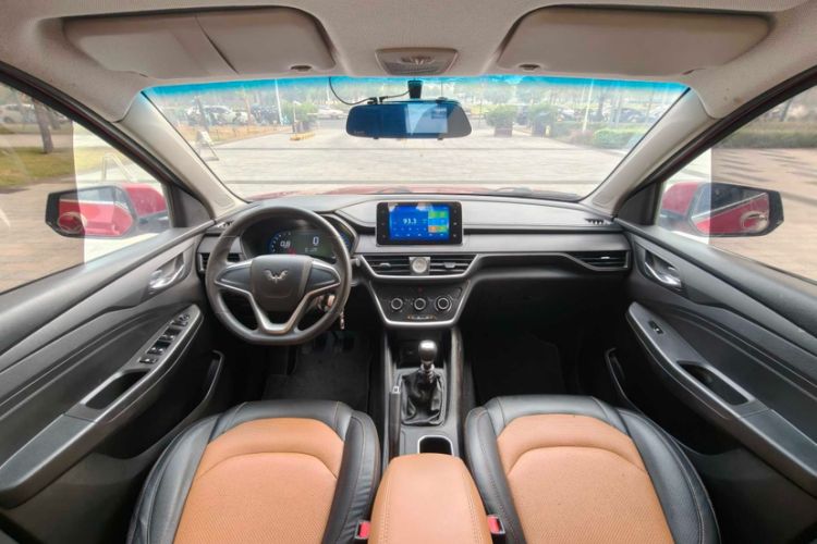 Used Wuling Hongguang S3 2018 1.5L Manual Comfort Model China V Standard
