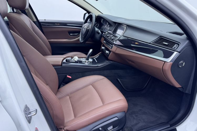 Used BMW 5 Series 2014 520i Elegant Edition