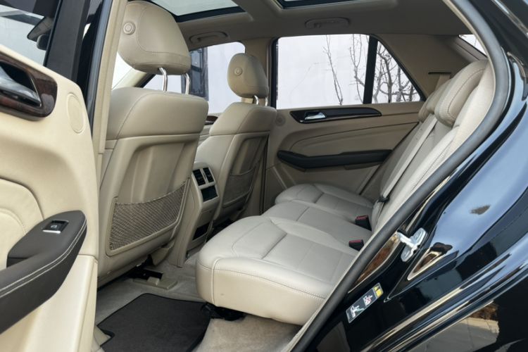 Used Mercedes-Benz M-Class 2015 ML 400 4MATIC Dynamic Model
