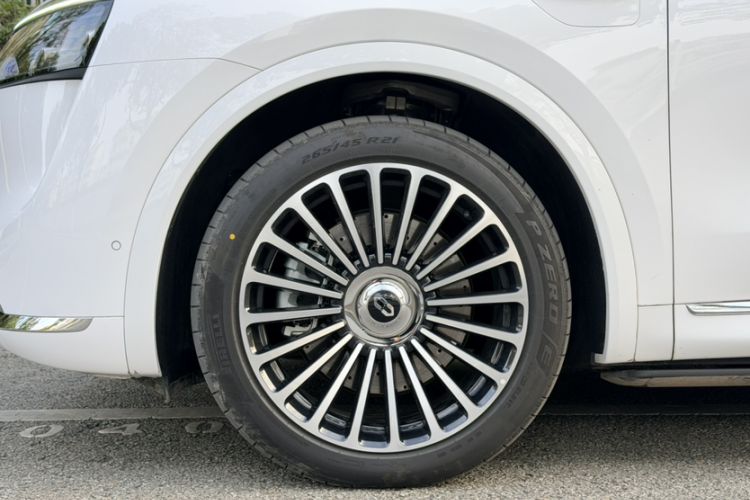 Used Hima AITO M8 2025 Extended-Range Max+ Version 53.4 kWh 5-Seater Edition