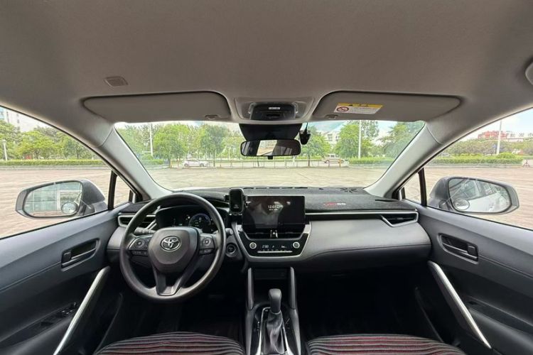 Used Toyota Corolla Cross 2024 2.0L Smart Electric Hybrid Dual-Engine Pioneer Edition
