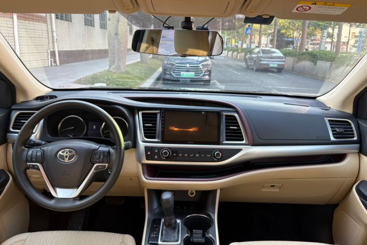 Used Toyota Highlander 2015 2.0T Four-Wheel Drive Elite Edition 7-Seater
