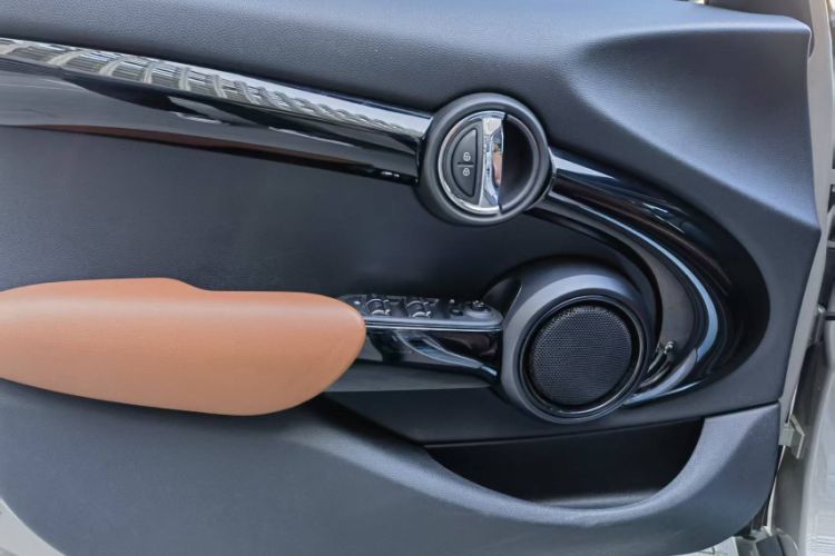 Used MINI MINI 2022 1.5T COOPER Artist Five-Door Edition