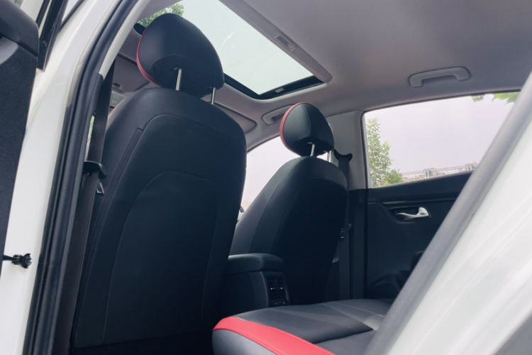 Used Kia KX Cross 2017 1.4L AT GLS
