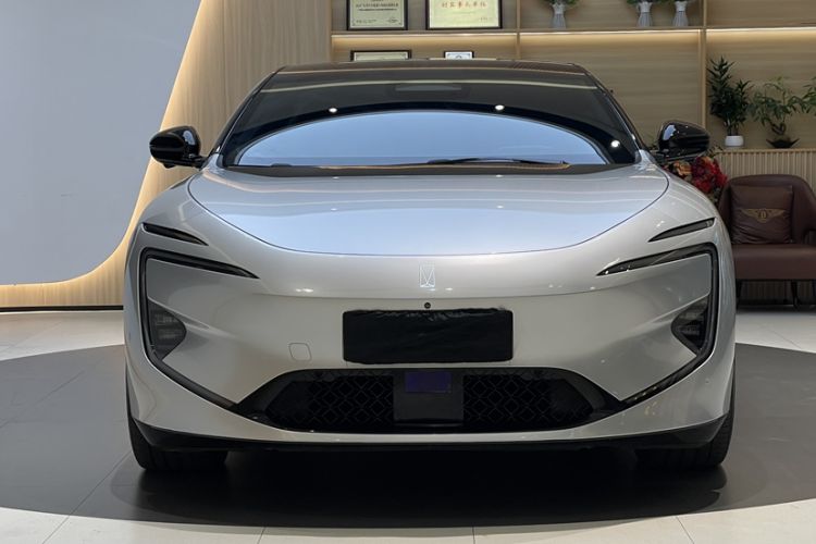 Used  12 2025 Ultra Extended-Range Edition