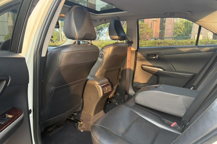 Used Toyota Camry 2016 2.0G 10th Anniversary Leading Edition
