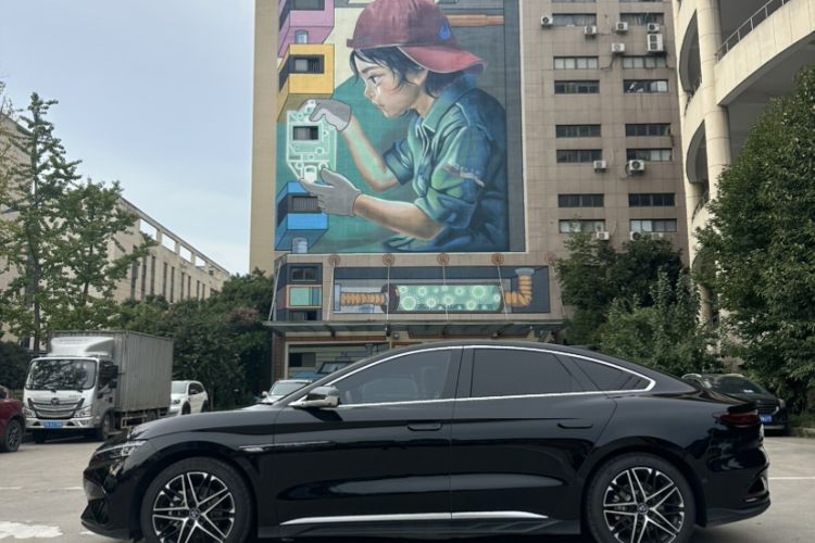 Used BYD Han 2025 EV Intelligent Driving Edition 605KM Prestige Model
