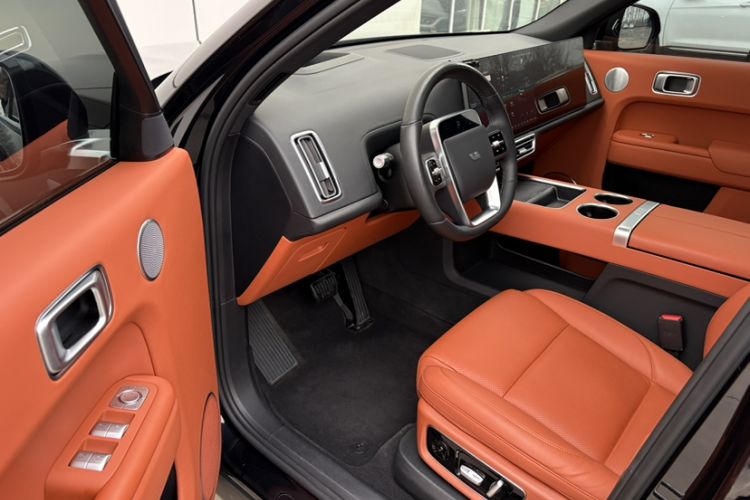 Used Li Auto L8 2023 Pro Model
