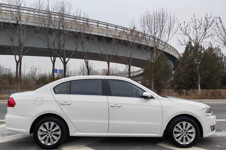 Used Volkswagen Lavida 2013 Revised Version 1.4 TSI DSG Comfort Edition
