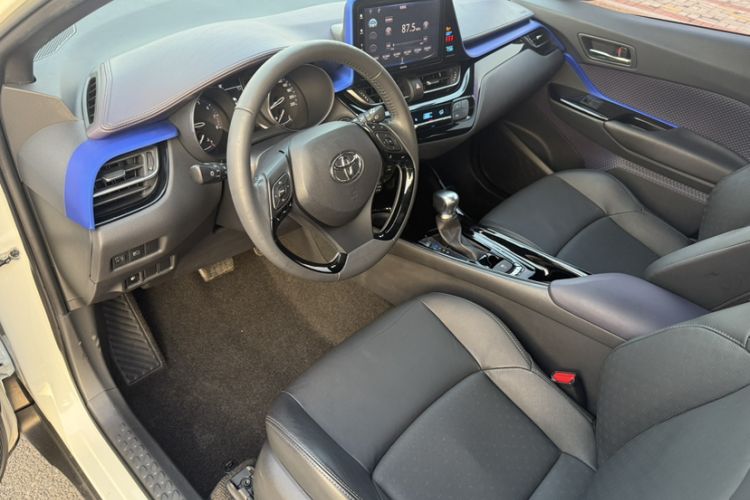 Used Toyota IZOA 2018 2.0L Yichi Version China VI Standard
