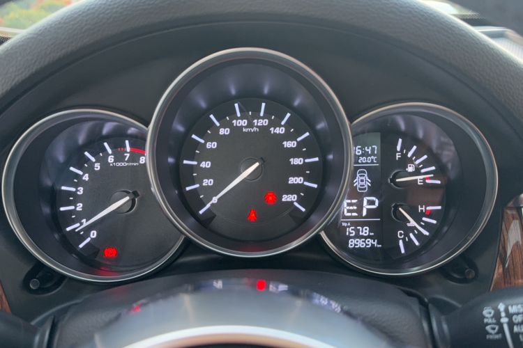 Used Zotye SR9 2017 2.0T Automatic Ultimate Light Edition
