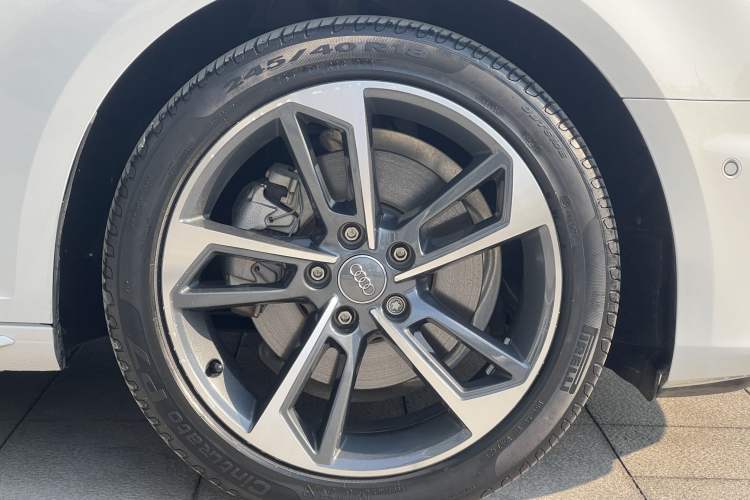 Used Audi A4L 2019 40 TFSI Fashion Edition China VI Emission Standard
