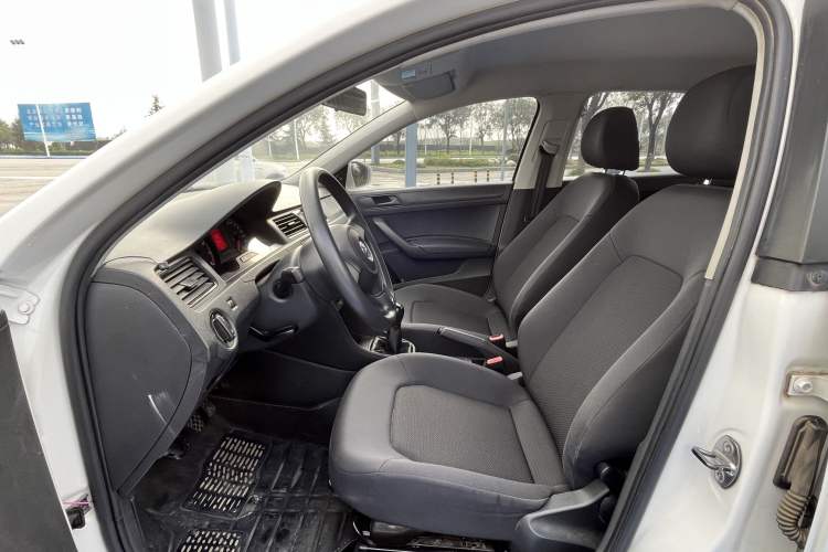 Used Volkswagen Santana 2013 1.4L Manual Fashion Edition