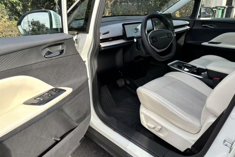 Used Venucia VX6 2023 520 Max