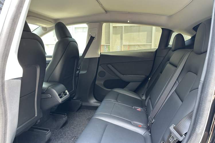 Used Tesla Model Y 2022 Rear-Wheel-Drive Version
