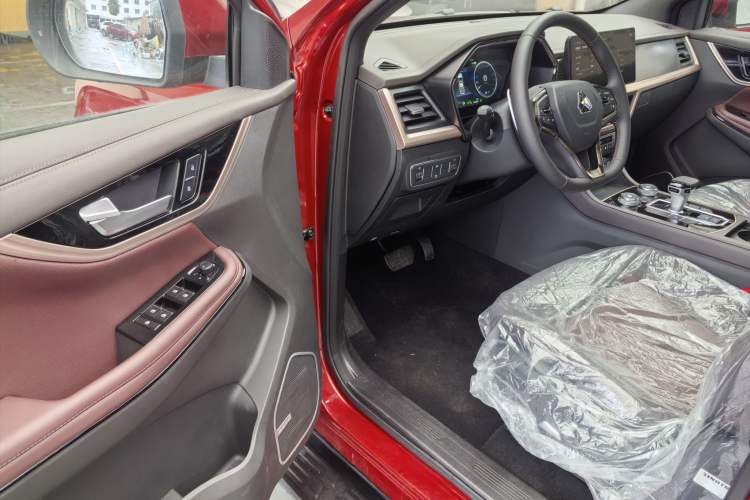 Used  BOLDEN 2024 Passenger Version 2.0T Automatic Diesel 4x4 Standard Wheelbase Luxury Edition