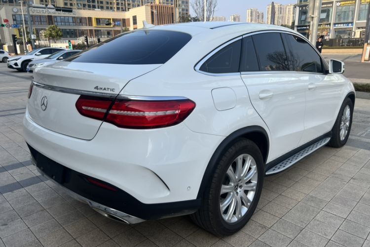 Used Mercedes-Benz GLE Coupe 2018 GLE 320 4MATIC Coupe SUV
