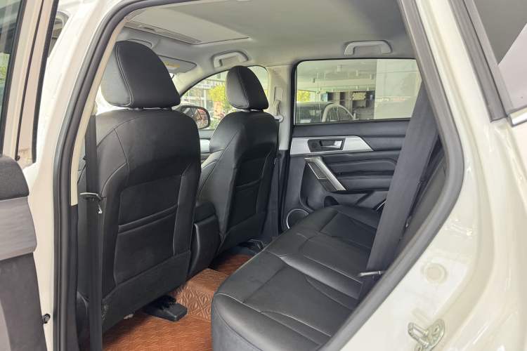 Used Haval H2 2017 Red-Label 1.5T Manual Two-Wheel Drive Luxury Model